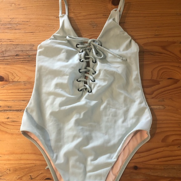 One piece swimsuit - Picture 4 of 5